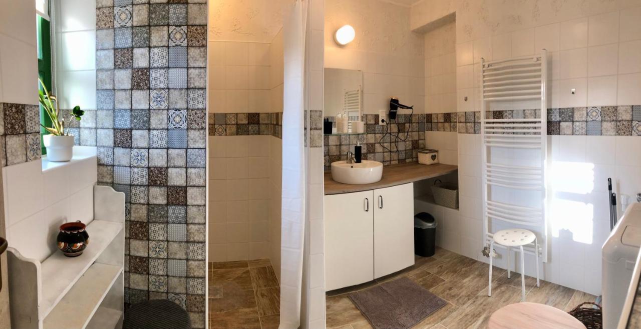 Ladislaus Schnaps-Haus Falusi Vendégház Csolnok Esterno foto